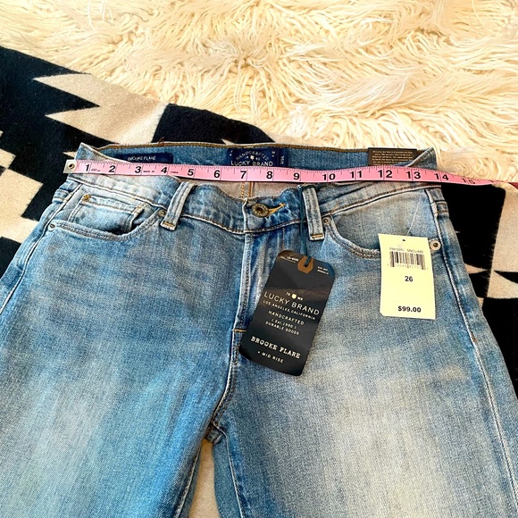Lucky Brand Brooke Flare Size 26 NWT - Picture 2 of 4